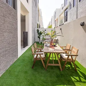 frank-porter-damac-hills-veneto-villas.dubaihotelsoffers.com/